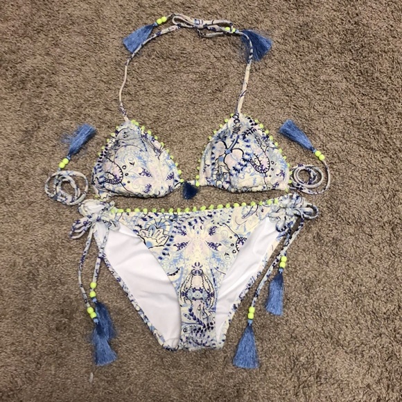 Victoria's Secret Other - Victoria’s Secret Blue/White Paisley Bikini Large
